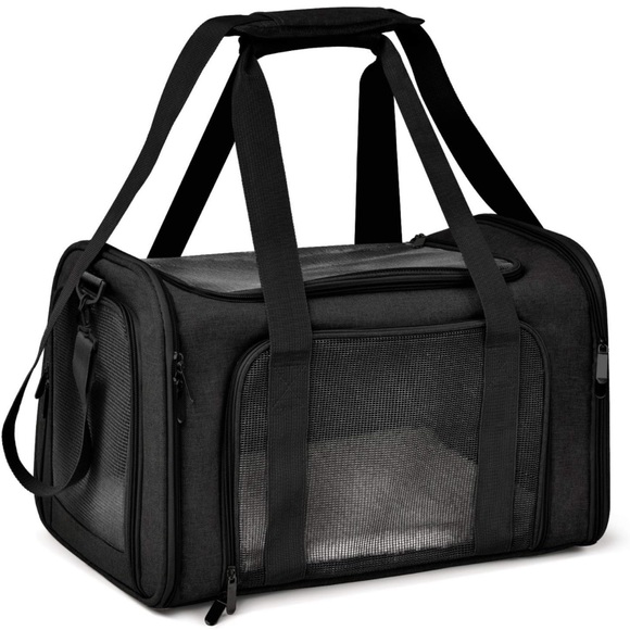 NWT Airline Approved Pet Carrier in Black Mesh Size: 17.0"L x 11.0"W x 11.0"H - Picture 1 of 2